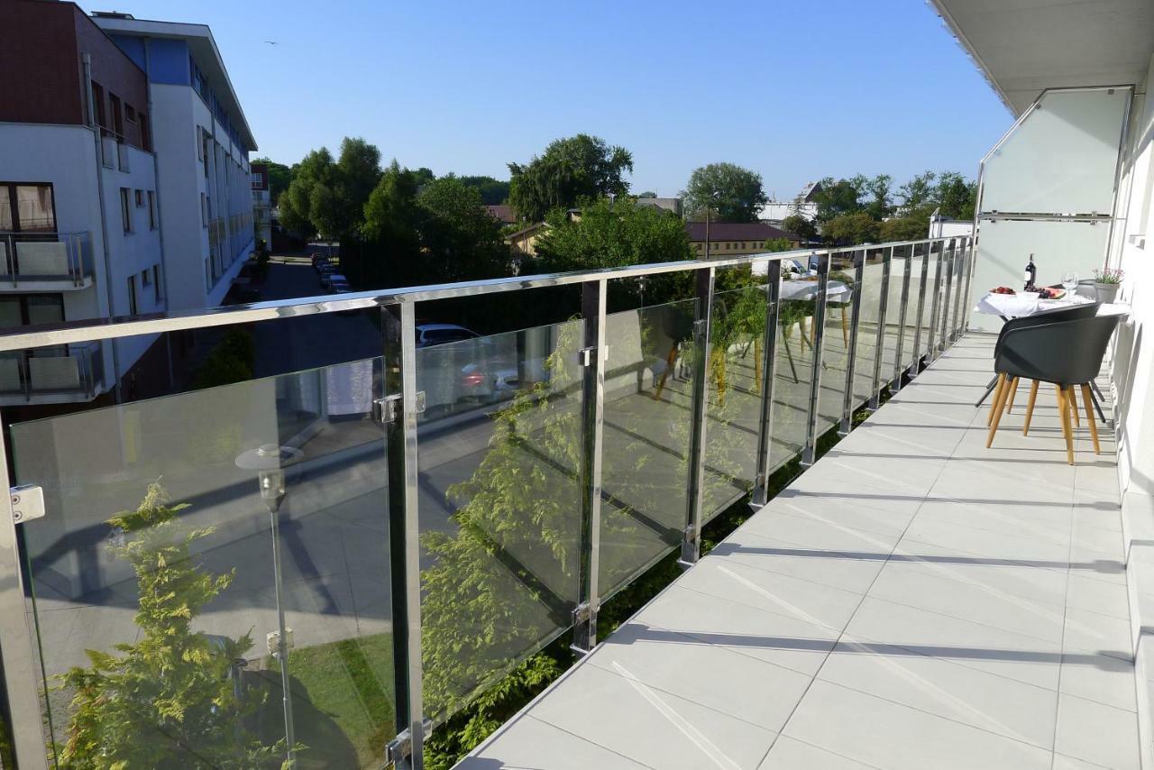 Impresja 42 Apartament Z Garazem Kołobrzeg Exteriör bild