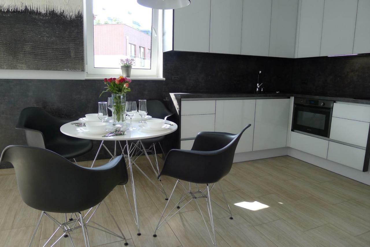 Impresja 42 Apartament Z Garazem Kołobrzeg Exteriör bild