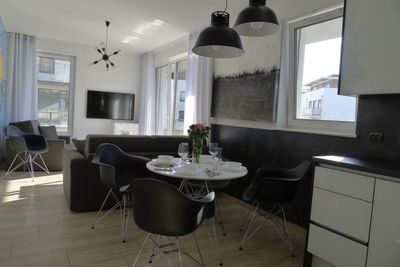 Impresja 42 Apartament Z Garazem Kołobrzeg Exteriör bild